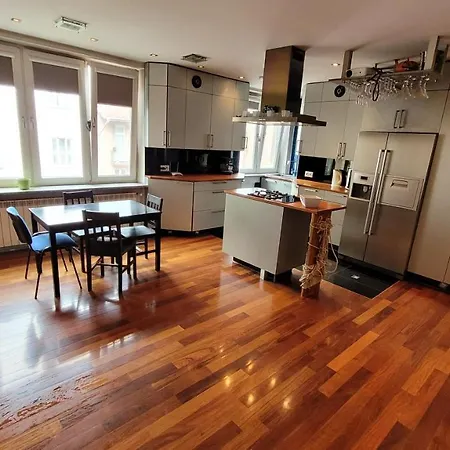 Nieczynne Lägenhet *